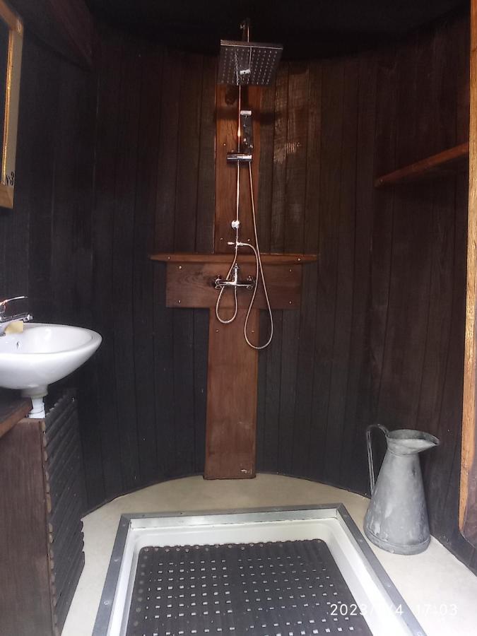 Les Tonneaux De Lisores Buitenkant foto